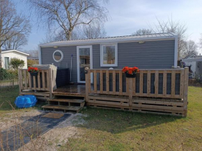 BJ Chalets - Robbengat 85 - Gezellige chalet op vakantiepark Lauwersoog! Vroege incheck! MET AIRCO!